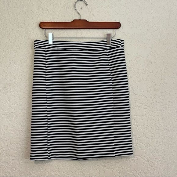41 Hawthorne Black Striped Pencil Skirt Size Medium‎ - Picture 8 of 14